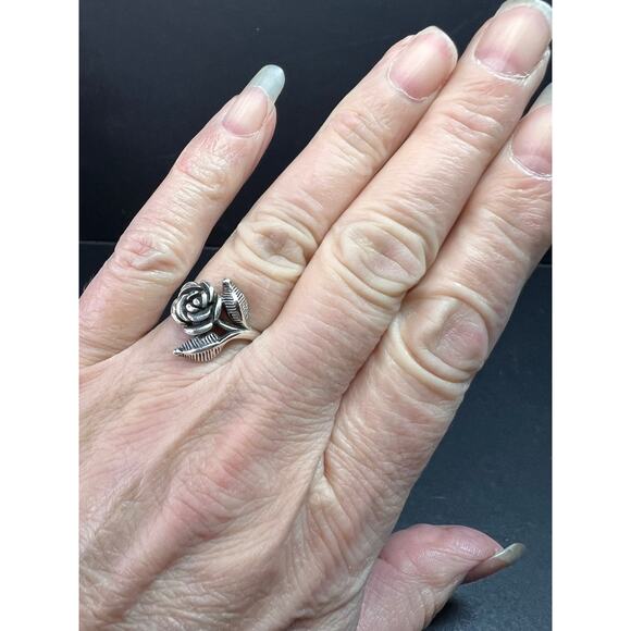 Vintage Sterling Silver Rose Flower Leaf Ring Size 7 – 925 Solid Floral Design - Picture 4 of 16